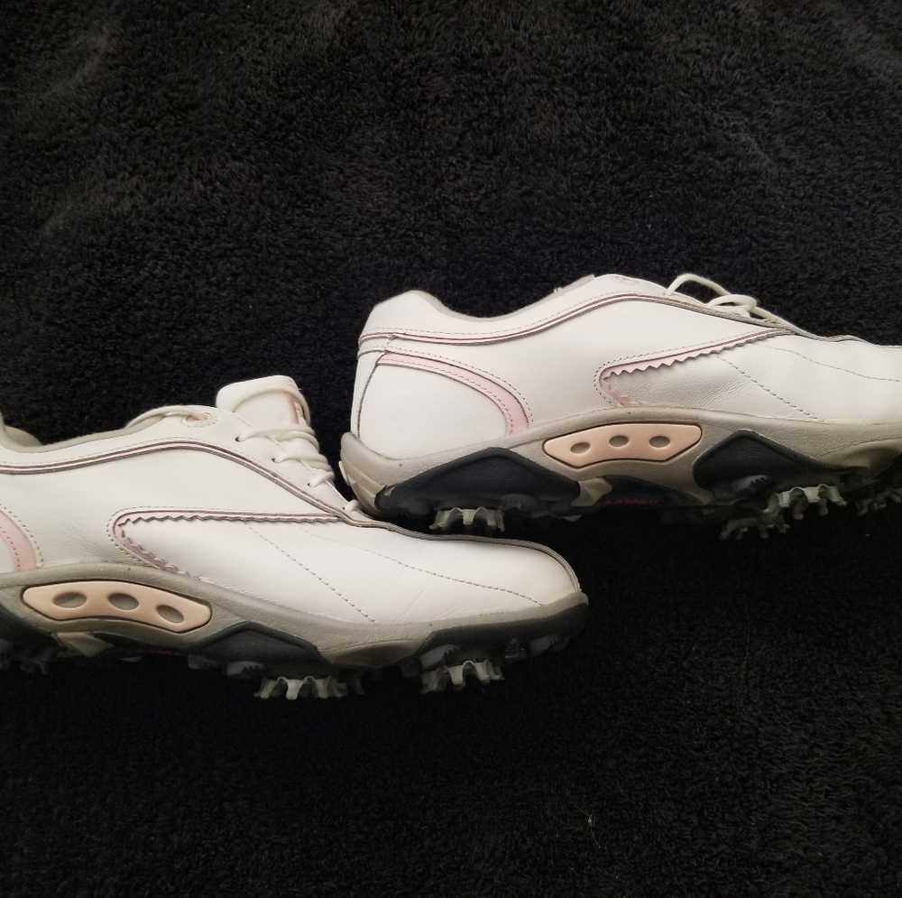 Foot joy golf shoes